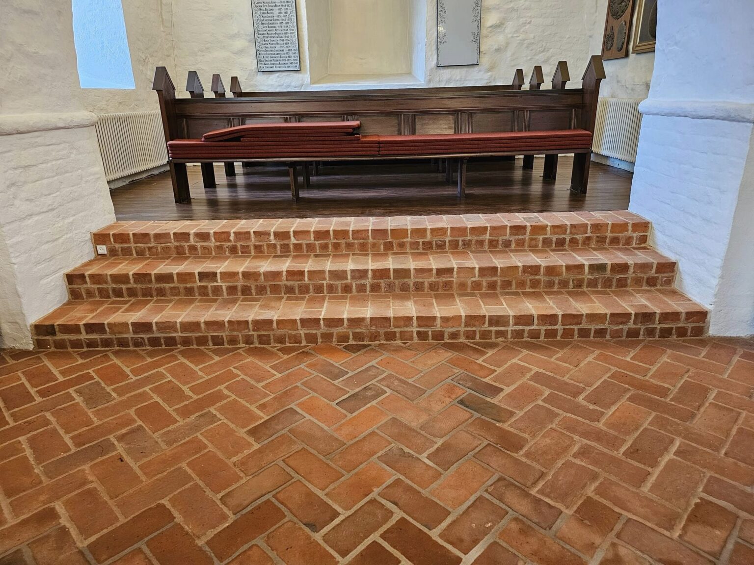 Flisearbejde i kirke